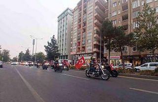 Motor tutkunları, Cumhuriyetin 98’nci yıl dönümü...