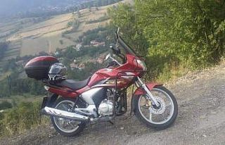 Motosikleti çalan hırsızlar aranıyor