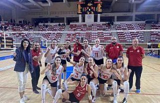 Muratpaşa, ligdeki galibiyet serisini 3’e çıkardı