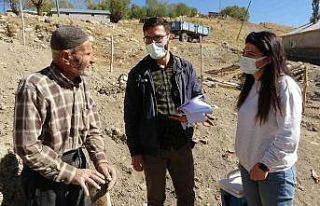 Muş’ta sağlıkçılar vatandaşlara aşı hizmeti...