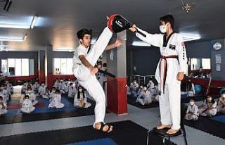 Nusaybin’de 120 taekwondocu yeni kuşaklarına kavuştu