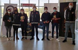 Öğrenciler, “En İyi Narkotik Polisi Anne Projesi”...