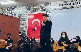 Öğrencilerden coşkulu kutlama