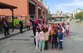 Öğrencilere itfaiye mesleği anlatıldı