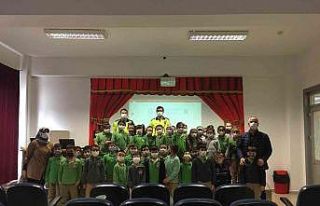 Öğrencilere trafik eğitimi