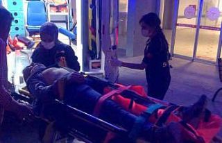 Okul inşaatında asansör boşluğuna düşen işçi...