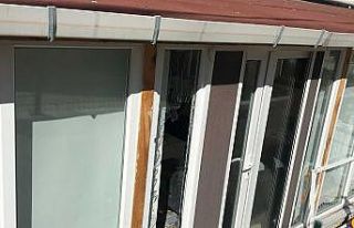 Önce eski eşini, sonra da boşanmalarına şahitlik...