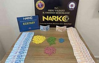 Ordu’da 5 bin lira sahte para ve çok sayıda uyuşturucu...