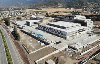 Osmaniye Devlet Hastanesi inşaatının yüzde 76’sı...