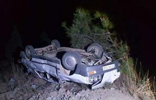 Otomobil 80 metre yükseklikten dere yatağına uçtu,...