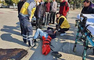 Otomobil ile çarpışan motosikletin sürücüsü...