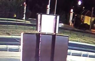 Otomobilin yayaya çarpıp havaya savurduğu anlar...