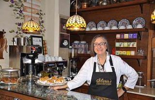 (Özel) Amrika’dan Türkiye’ye geldi, 2 cheesecake...