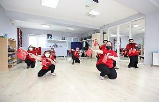 Özel bireylerden 29 Ekim kutlaması