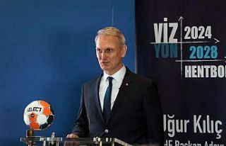 (Özel haber) Uğur Kılıç: “Hentbolu tekrar Türk...