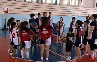 (Özel) Hasketbol Kulübü’nde 42 kardeş antrenmanlarını...