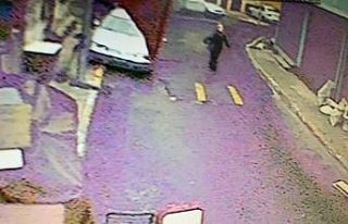 (Özel) İstanbul’da feci kaza: Otomobil depoya...