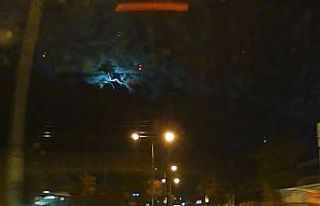 (Özel) İstanbul’da gece düşen göktaşı, gökyüzünü...