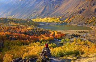 (Özel) Sonbahar renkleriyle büyüleyen Nemrut Krateri...