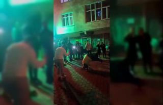 (ÖZEL) Taklacı teyze gençlere taş çıkardı