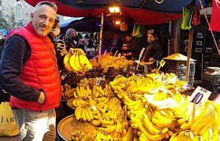 (Özel) Vatandaşlar muza akın etti, pazarcılar...