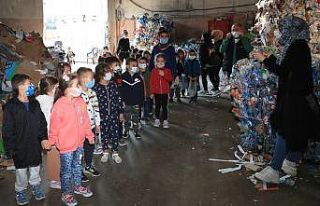 Pamukkale Belediyesi okullarda sıfır atık dersi...