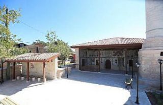 Pamukkale Belediyesi tarihe sahip çıkıyor