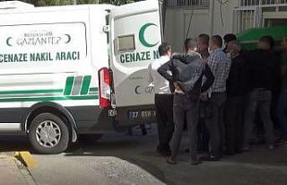 Park halindeki araca çarpan motosikletin sürücüsü...