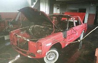 Park halindeki otomobilde yangın