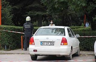 Park halindeki otomobilden sızan gaz korkuttu