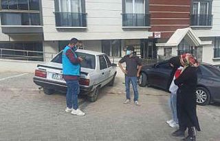 PCR testi pozitif olan çocuk, babasının otomobili...