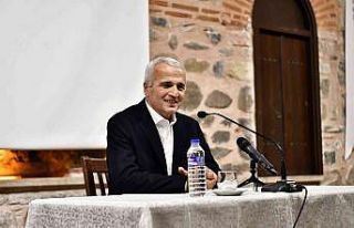 Prof. Dr. Ekrem Demirli Yunus Emre’yi anlattı