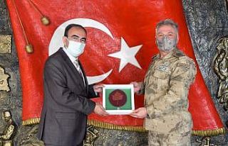 Rektör Beydemir’den Tuğgeneral Çolak’a ziyaret