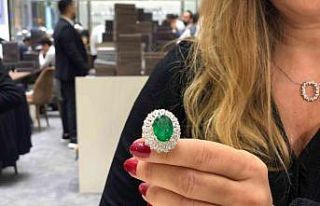 Renkli taşlı mücevherlere ilgi büyüyor