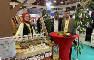 Rifat Hisarcıklıoğlu, Hereke halısı dokudu