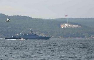 Rus savaş gemisi Çanakkale Boğazı’ndan geçti