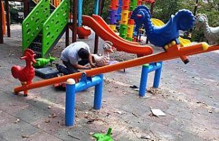 Safranbolu’da hasar gören çocuk parkları tamir...