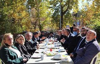 Sağlık çalışanları geleneksel gözleme gününde...