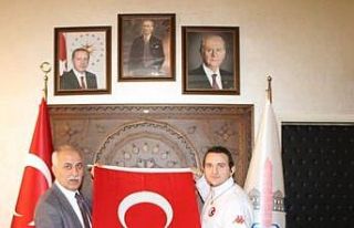 Şampiyondan başkana ziyaret