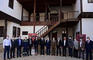 Sanata dönüşen çelik Sivas’ta sanatseverlerle...