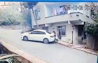 Sancaktepe’de yolda kayan otomobilin yayayı ezdiği...