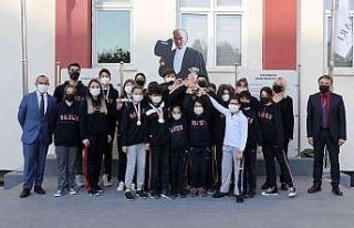 SANKO Okulları yüzmede 16 madalya kazandı