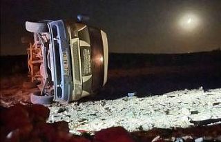 Şanlıurfa’da öğrenci servisi devrildi: 1 ölü,...