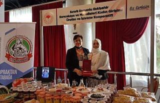 Sarıcakayalı girişimci kadınlar ürünleri ile...