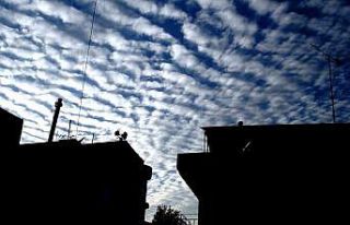 Sarıgöl’de bulutların görsel şöleni mest etti