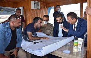 Siirt Valisi Hacıbektaşoğlu, sondaj çalışmalarını...