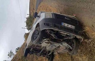 Siirt’te minibüs devrildi: 3 yaralı