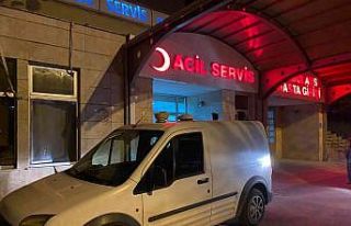 Silahla oynarken kendini vurdu