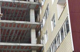 Şişli’de ilginç görüntü: Bina inşaatı 40...