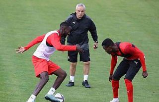 Sivasspor, Adana Demirspor maçına yoğun tempoda...